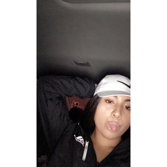 Meet your Posher, Ruby - Picture 1 of 1